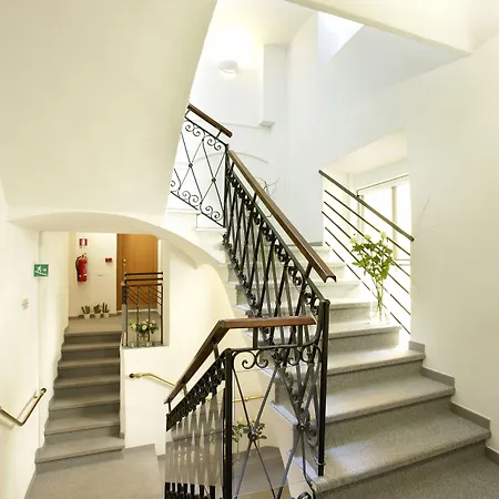 Hotell Cervetta 5 Modena